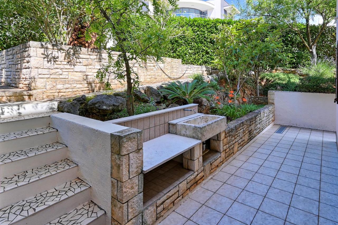 Iby Apartment Pula Exterior foto